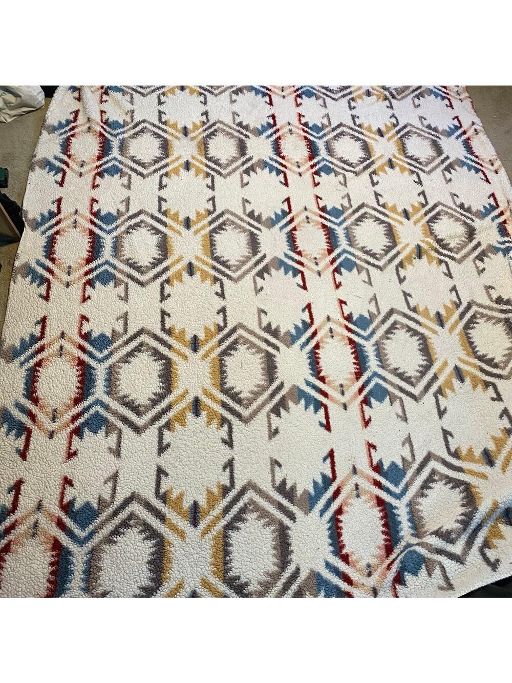 Pendleton Aztec Sherpa Blanket 67x90 Twin Western Lodge Cabin Throw Plush Decor